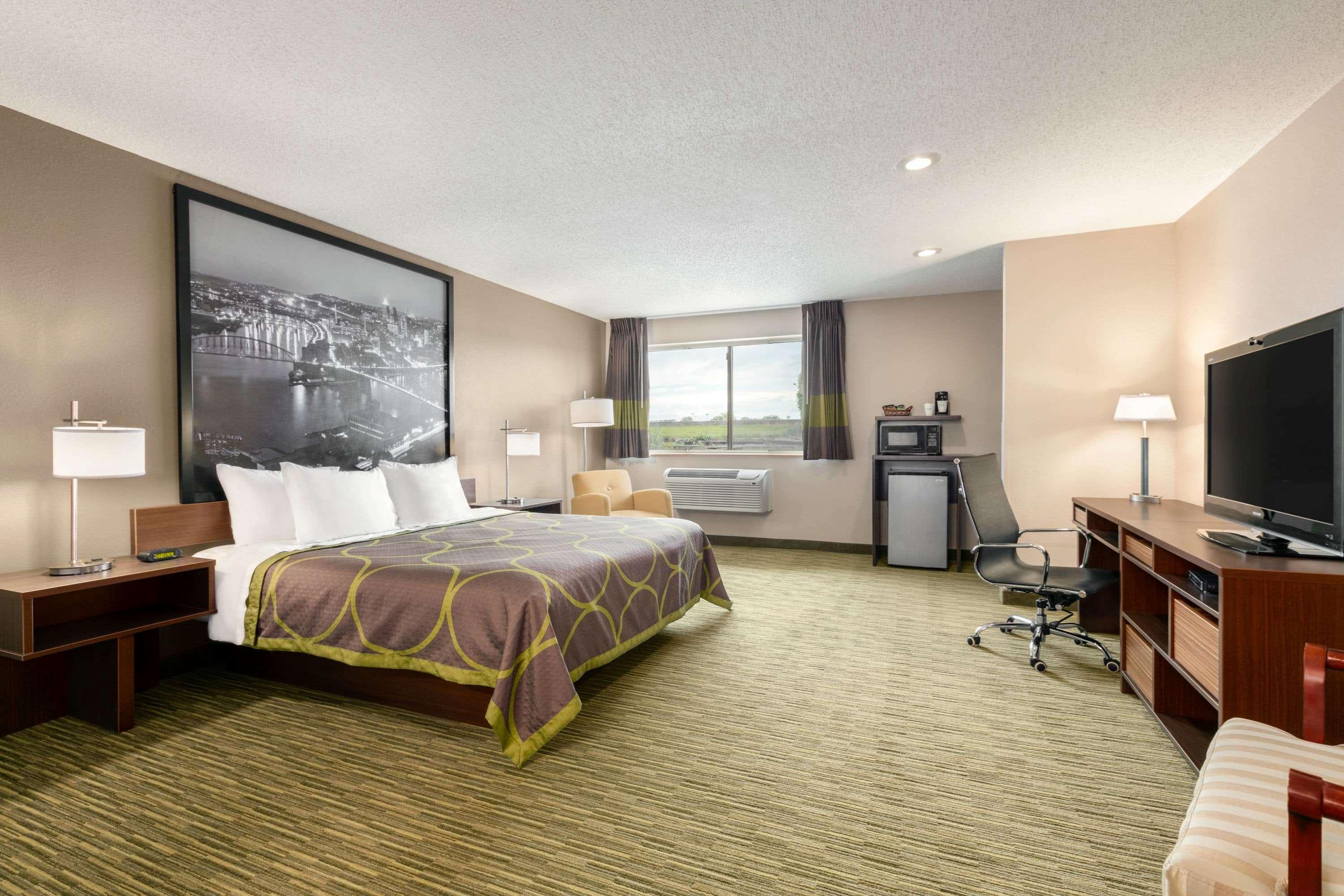 Super 8 By Wyndham Hanover Exterior photo