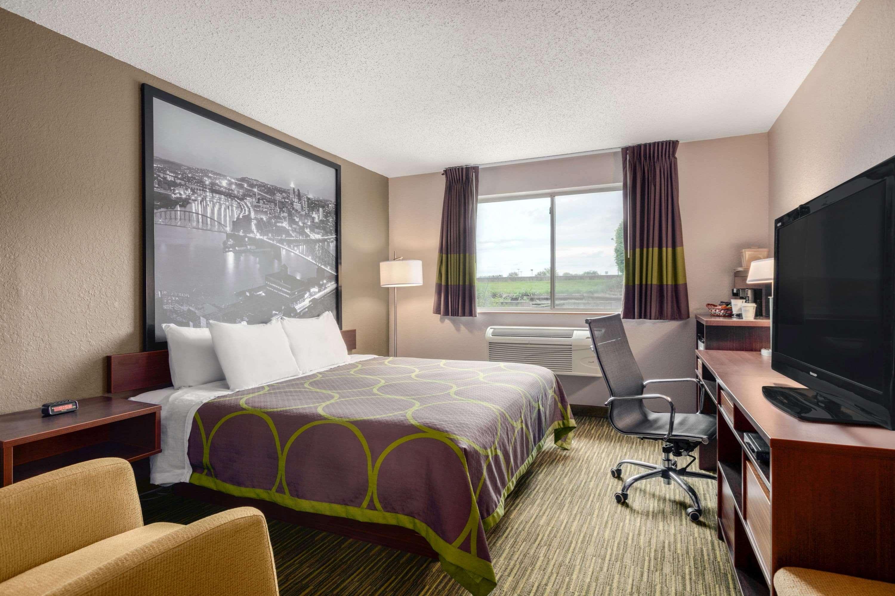 Super 8 By Wyndham Hanover Exterior photo