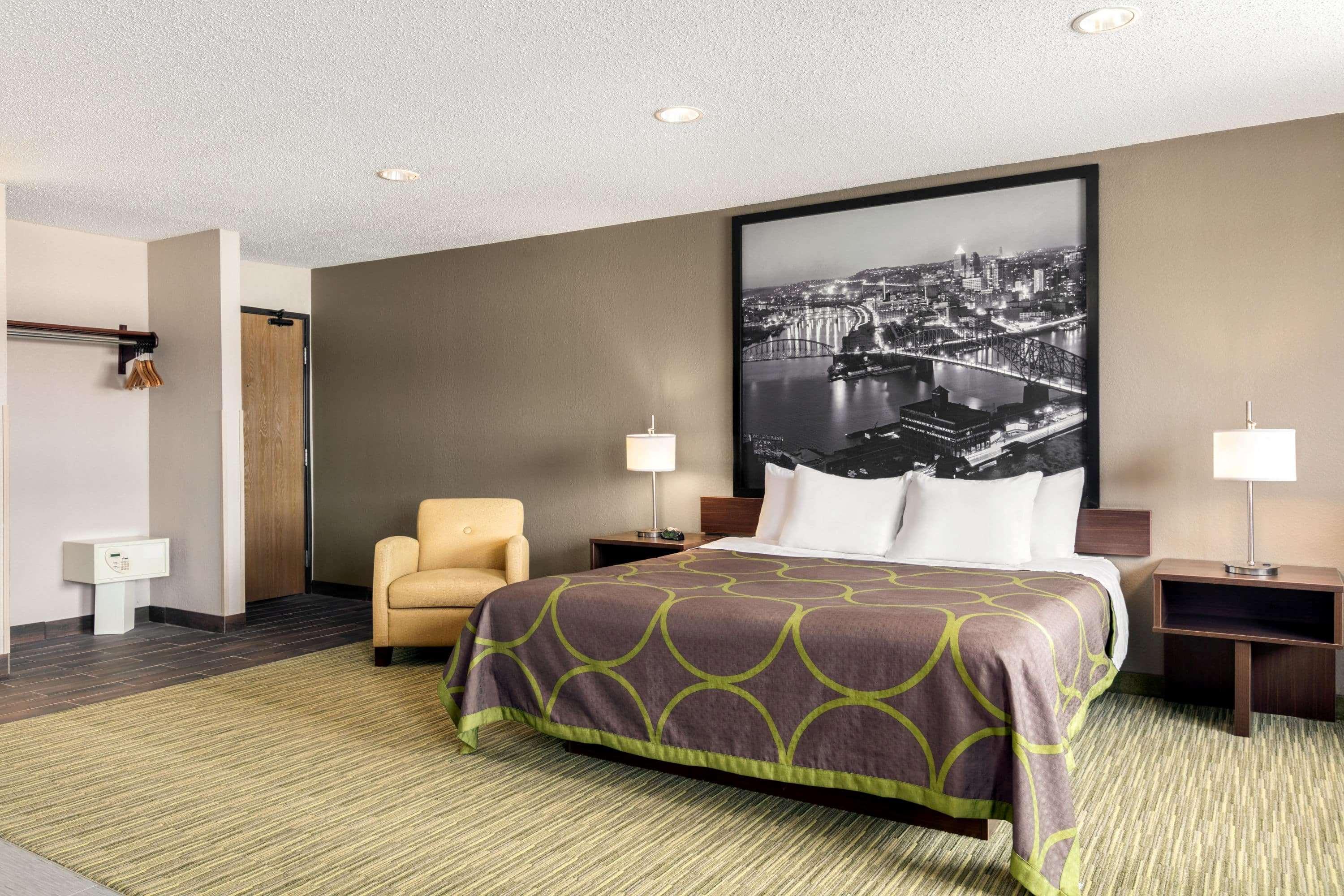 Super 8 By Wyndham Hanover Exterior photo