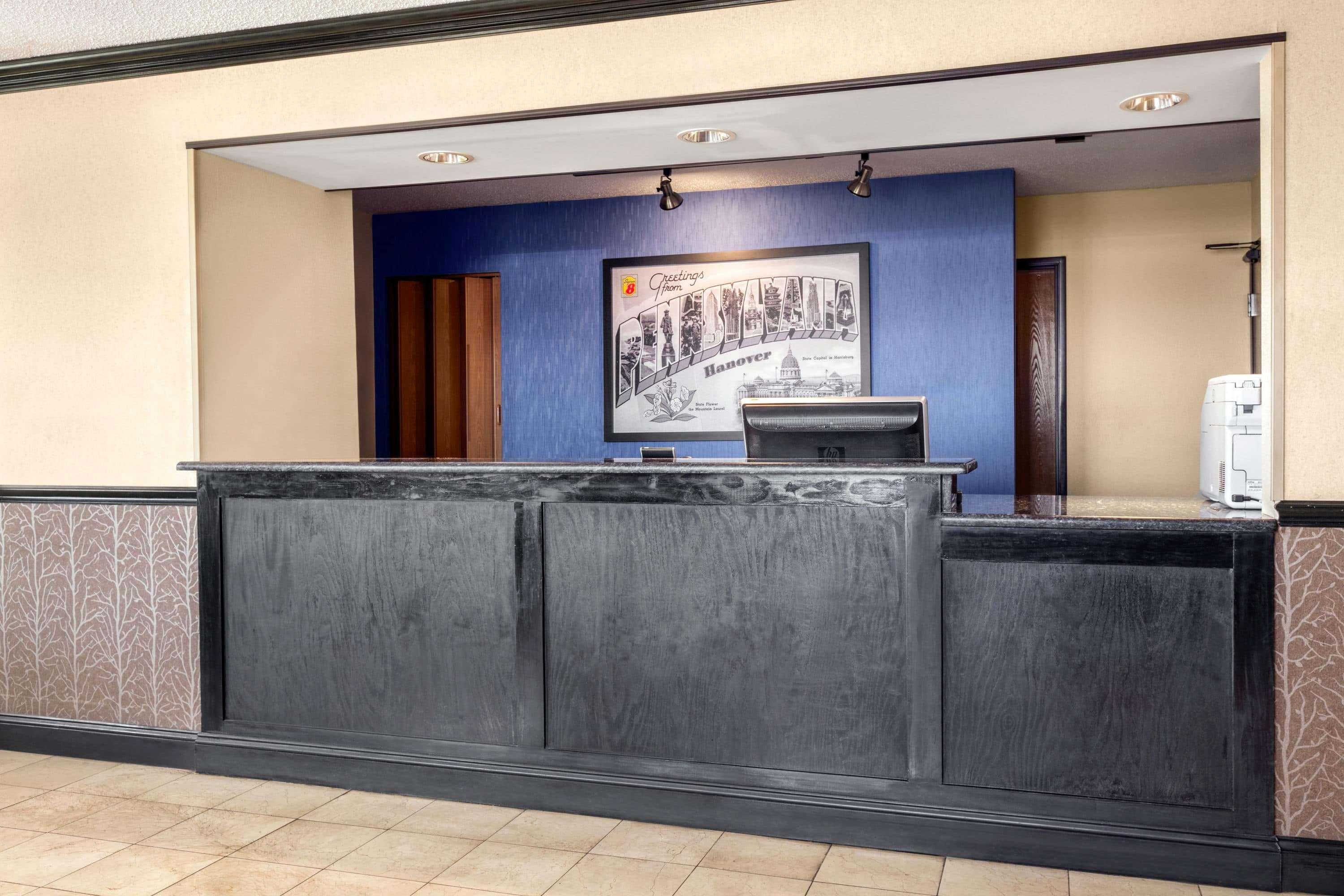 Super 8 By Wyndham Hanover Exterior photo